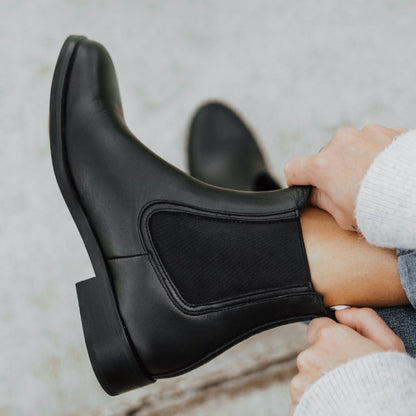 Women | Duchess | Black 
