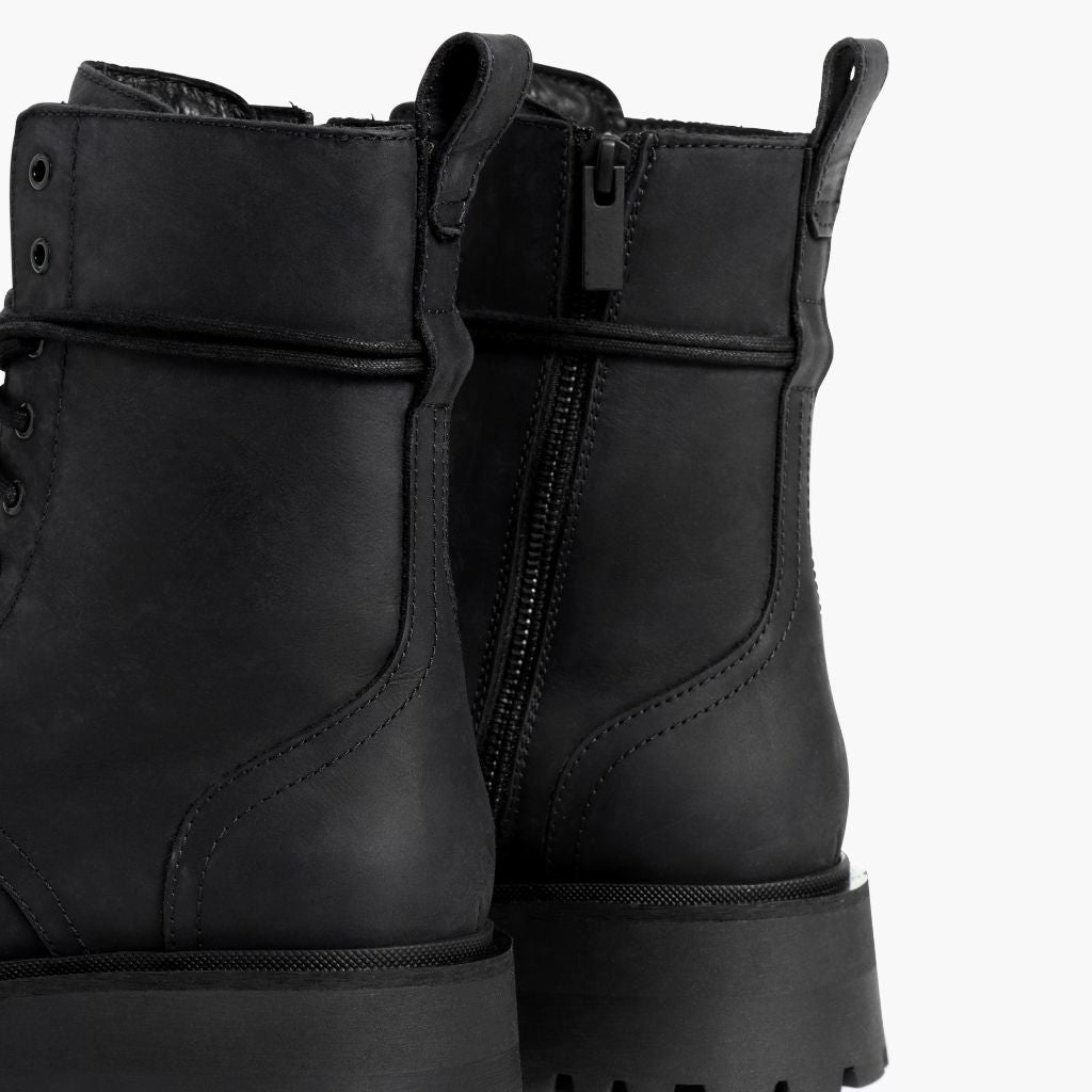 Women | Quest | Black Matte 